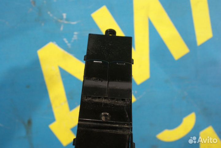 Блок управления стеклоподъемниками Nissan Almera