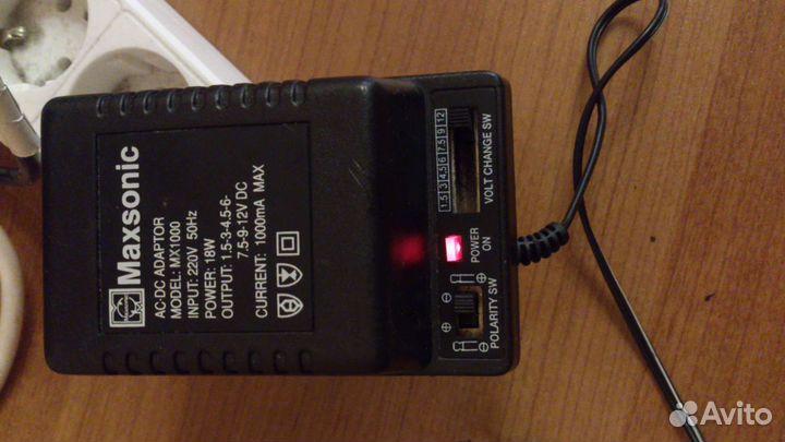 Универсальный блок питания/адаптер Maxsonic