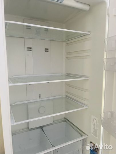 Холодильник indesit