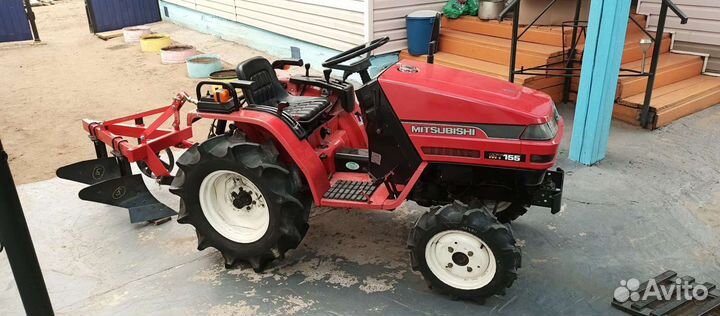 Пахота земли минитрактором