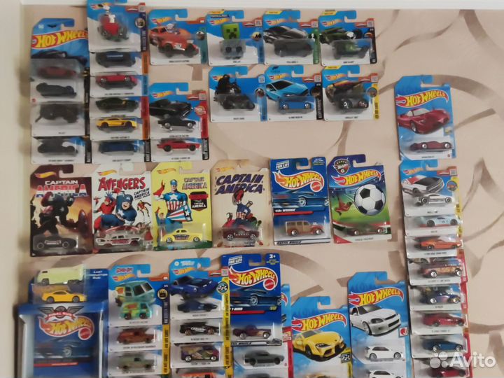 Hot wheels машинки