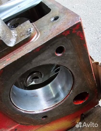 Головка блока цилиндров (ГБЦ) в сборе cummins ISX контрактная б/у