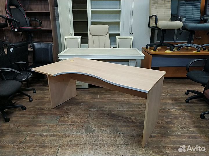 Стол угловой б/у 160х90х75 левый 04106лв-бсв