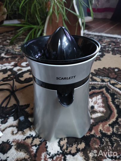 Цитрусовая соковыжималка scarlett