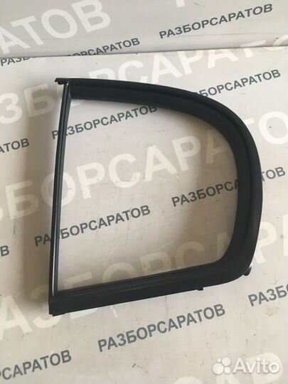 Уплотнитель форточки задний левый Nissan Almera