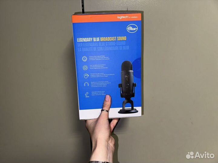 Микрофоны Blue Yeti Blackout (988-000229)