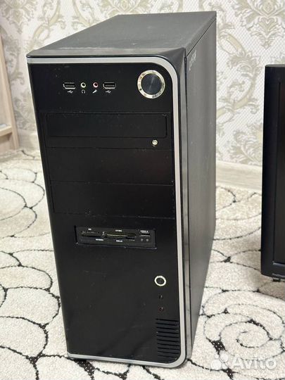 Компьютер с монитором