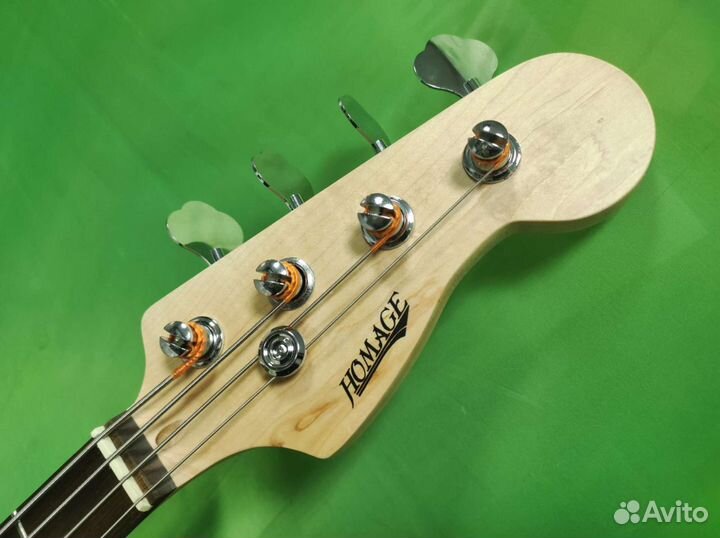 Бас гитара Homage
