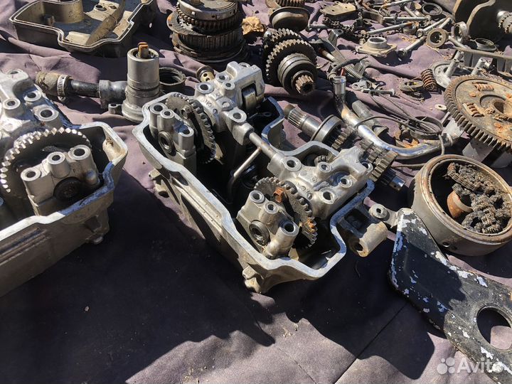 В разборе двигатель mc15e от honda vtz250