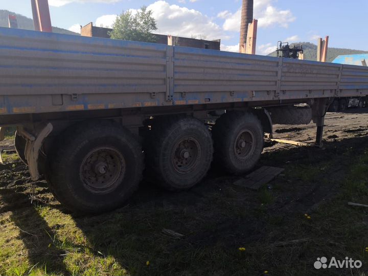 Полуприцеп бортовой УралСпецТранс 946518-А1-03, 2022