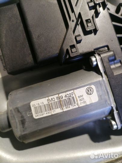 Стеклоподъемник задний правый Volkswagen Golf Plus