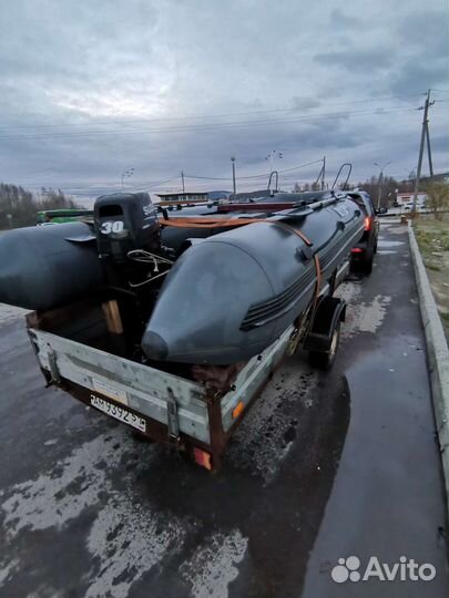 Лодка с мотором