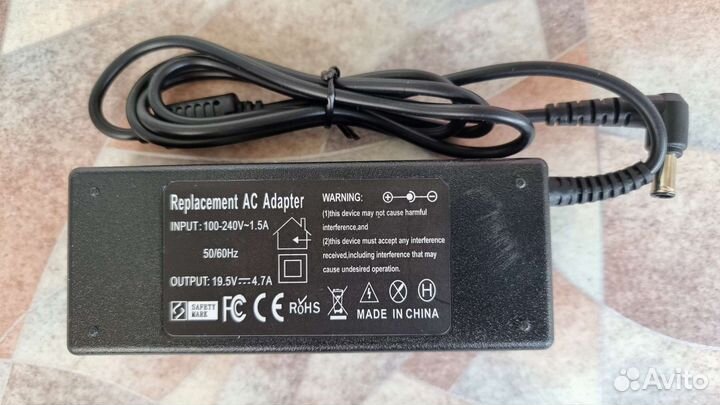 Блок питания 19.5 V, 4.7 A, 90 W