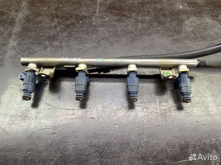 Топливная рампа с форсунками VAG Ауди 1.8т 3617