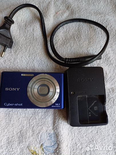 Цифровой фотоаппарат sony