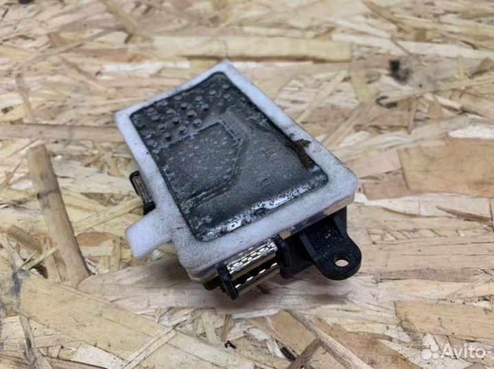 Регулятор вентилятора печки Mercedes-Benz C300