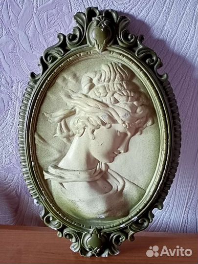 Гипсовое панно 