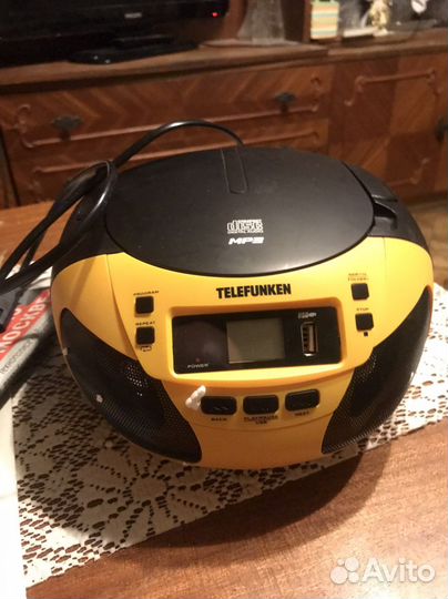 Стереомагнитола telefunken