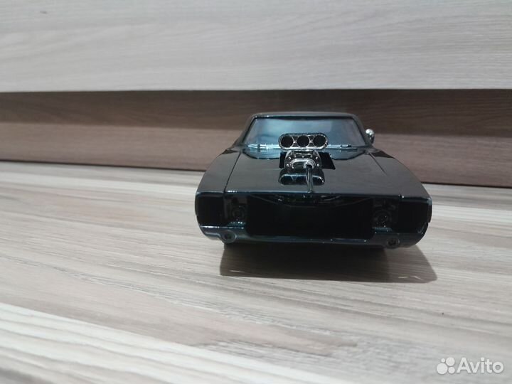 Модель Dodge charger