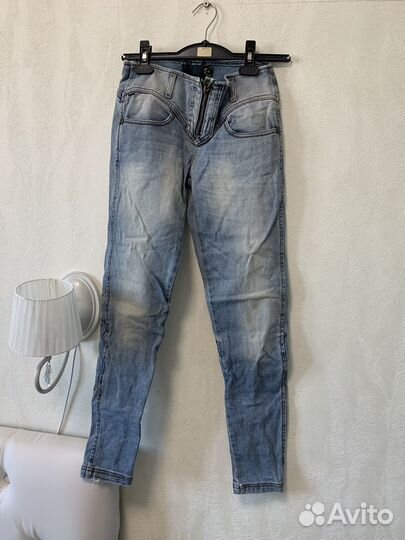 Джинсы женские