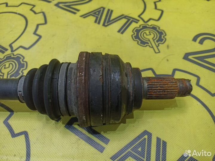 Привод задний левый Bmw X5 E53 N62B44 2004