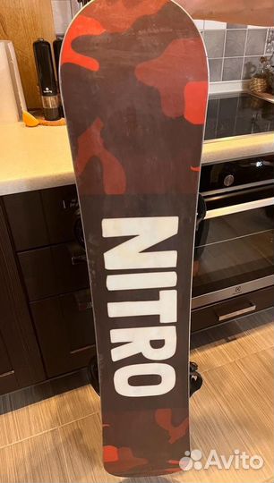 Сноуборд с креплениями nitro