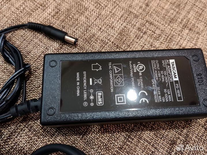 Студийные мониторы Tascam VL-M3