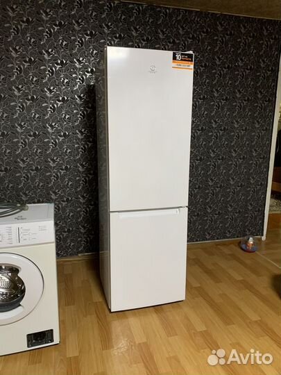 Холодильник indesit itf 018w