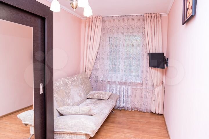 3-к. квартира, 65 м², 1/3 эт.