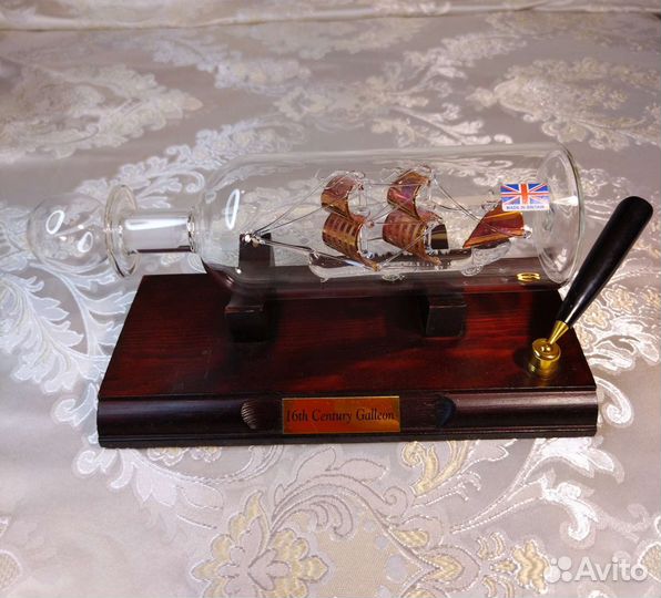 Настольный сувенир кораблик в бутылке