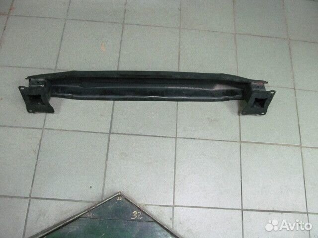 Усилитель заднего бампера Volkswagen Golf 7 2012