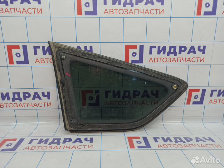 Стекло кузовное глухое правое Ford Kuga (CBS) 1787