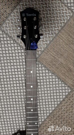 Электрогитара