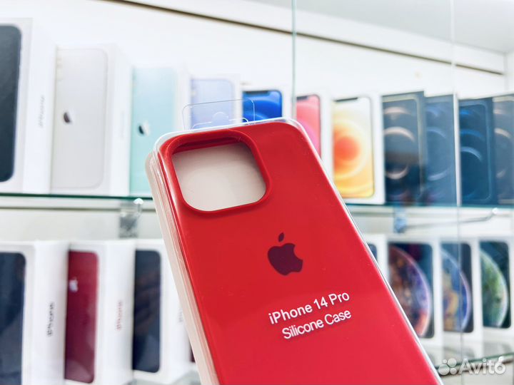 Чехол на iPhone 14 Pro, красный