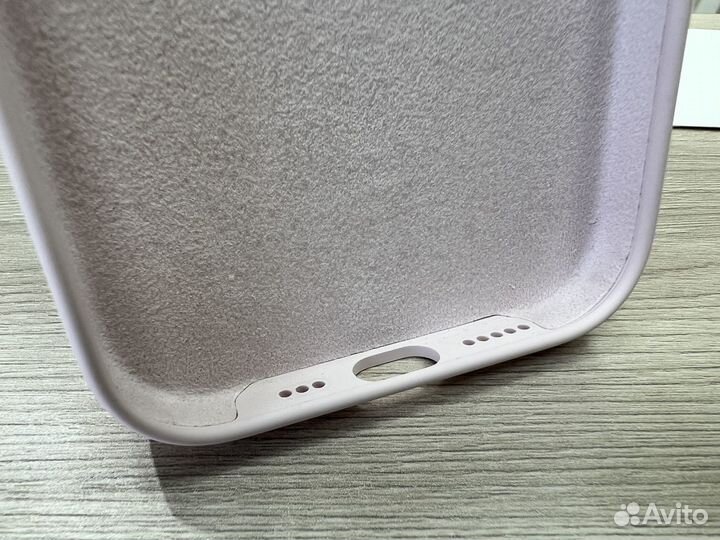 Чехол на iPhone 15 Pro с MagSafe