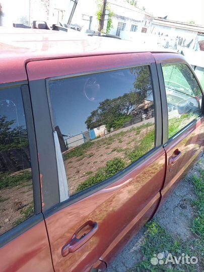 Стекло боковое Nissan Terrano 2 Ниссан Террано 2