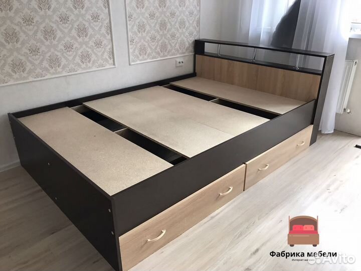 Кровать
