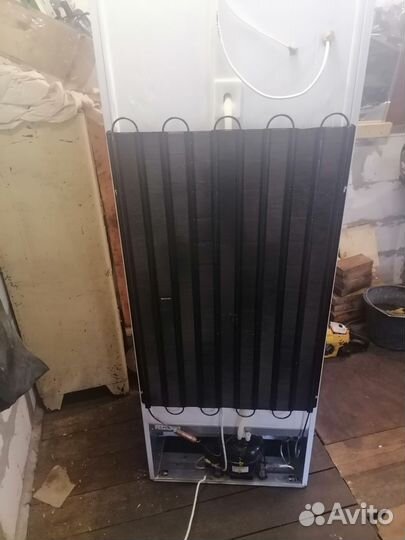 Морозильник Indesit sfr167nf.002