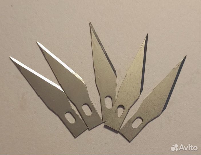 Скальпель со сменными лезвиями новый