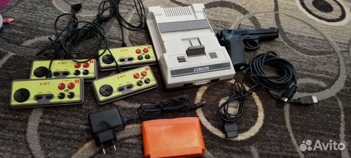 Игровая приставка dendy