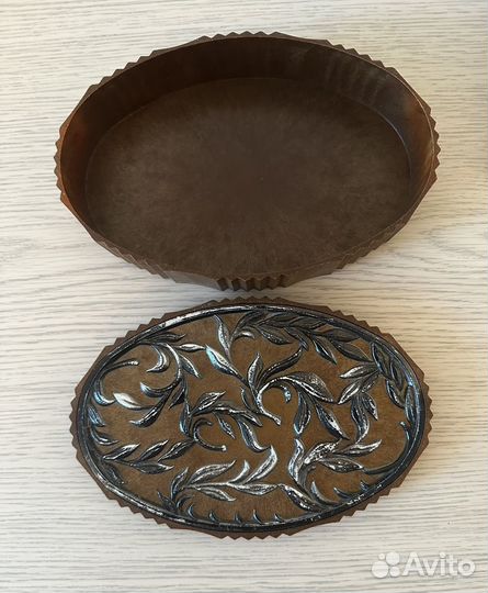 Шкатулки деревянная и пластиковая