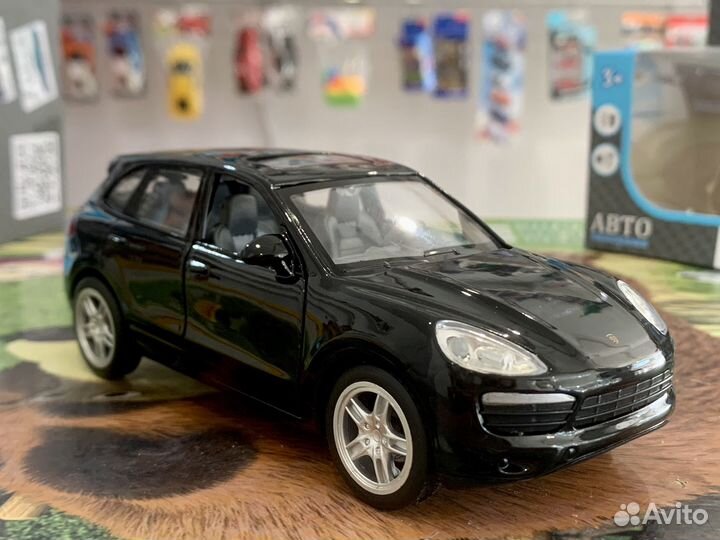 Металлическая моделька Porsche Cayenne S