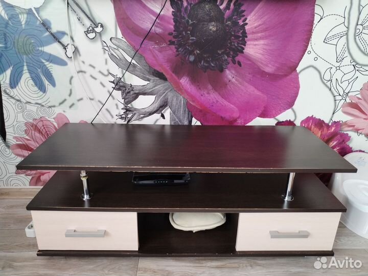 Тумба под телевизор