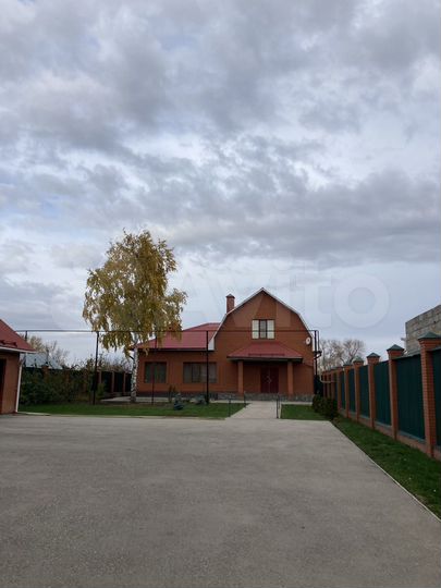 Коттедж 406,4 м² на участке 24 сот.