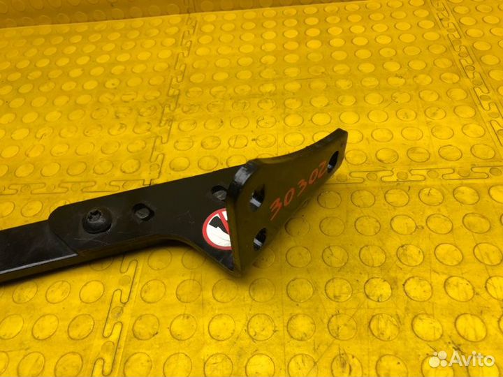 Ролик раздвижной двери левый Peugeot Traveller