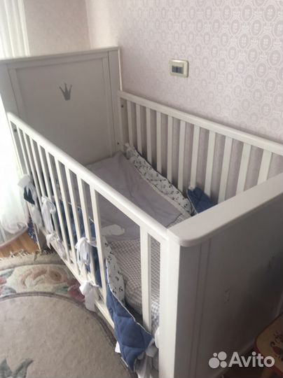 Детская кроватка
