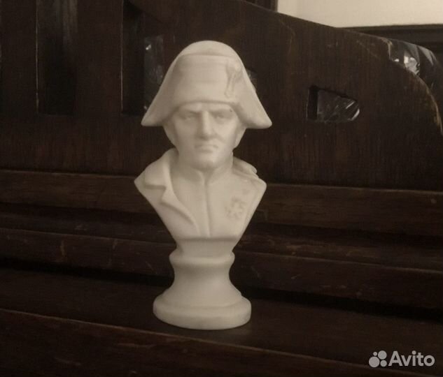 Миниатюрный фарфоровый бюст Наполеона