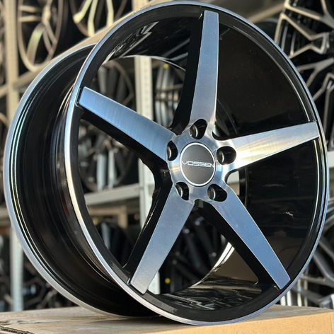 Литые диски Vossen VPS-303 8.5×R18 5×114.3