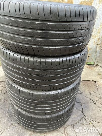 Kumho Ecsta HS52 225/45 R17