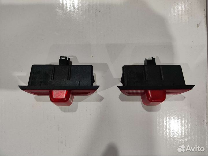 Подсветка дверей с логотипом Мерседес